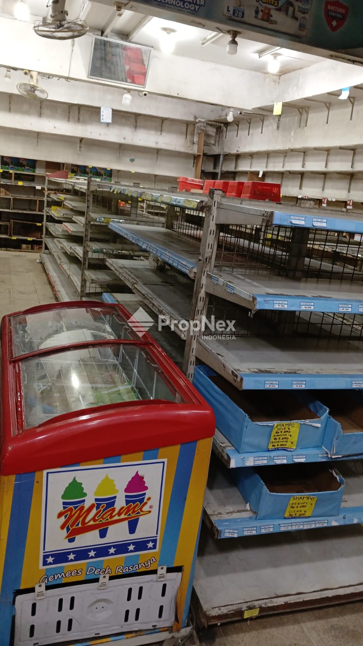 Bangunan Toko di Antara Tropodo dan Pondok Tjandra — foto 4